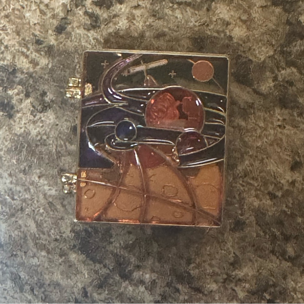 Disney space pin limited edition 1of1000